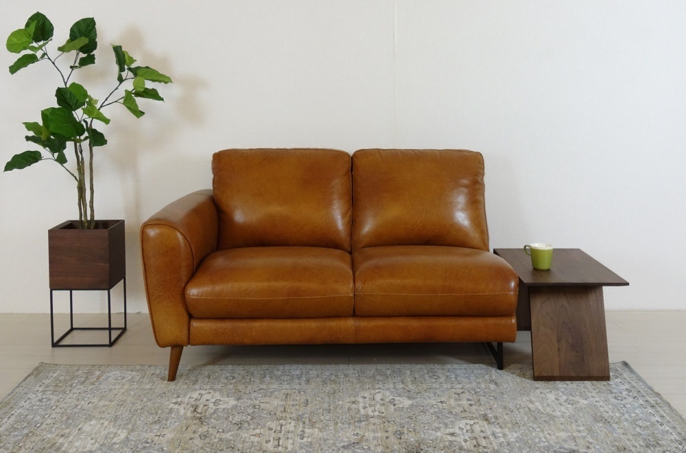 コジコジ様、革張りコーナーソファー